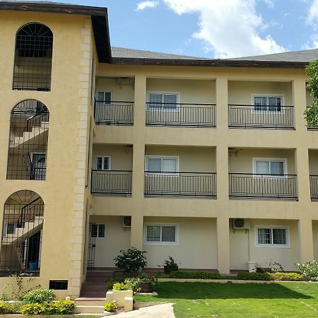 New Kingston Guest Apartments @ Donhead Exteriér fotografie