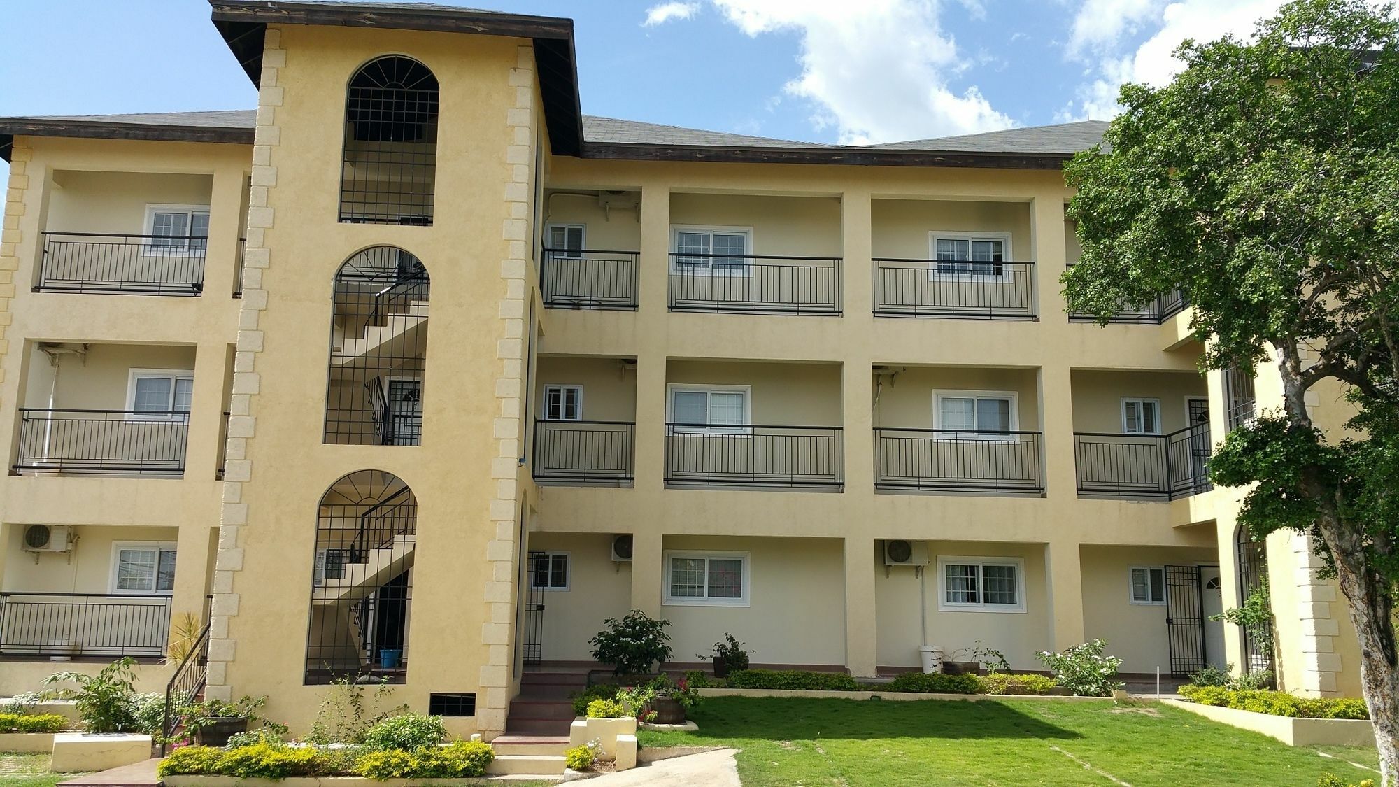 New Kingston Guest Apartments @ Donhead Exteriér fotografie